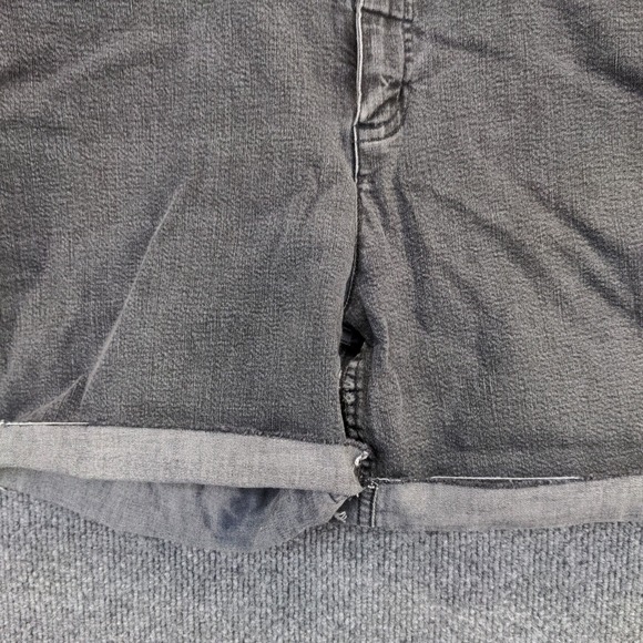 Talbots Women's Stretch Jean Shorts Gray Size 12 Cotton Spandex Blend Pockets - Picture 7 of 12